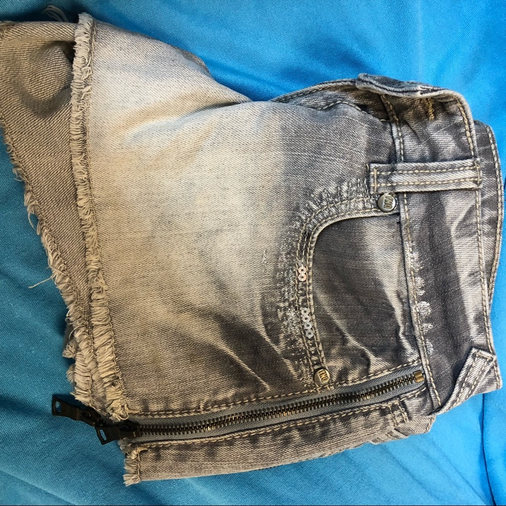 YNQ shorts
